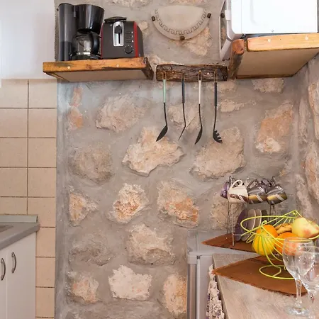 The Terrace アパート モスチャニッセ